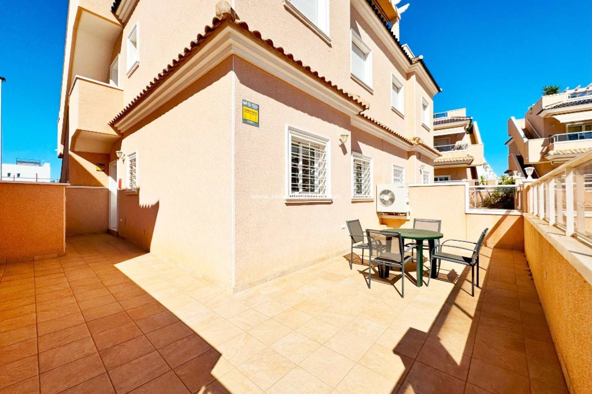 Alquiler a corto plazo - Apartmentos -
Torrevieja - Punta prima