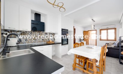 Apartamento - Återförsäljning - Torrevieja - Playa del Acequión