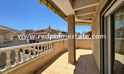 Apartamento Ático - Reventa -
            Torrevieja - JJ-26358