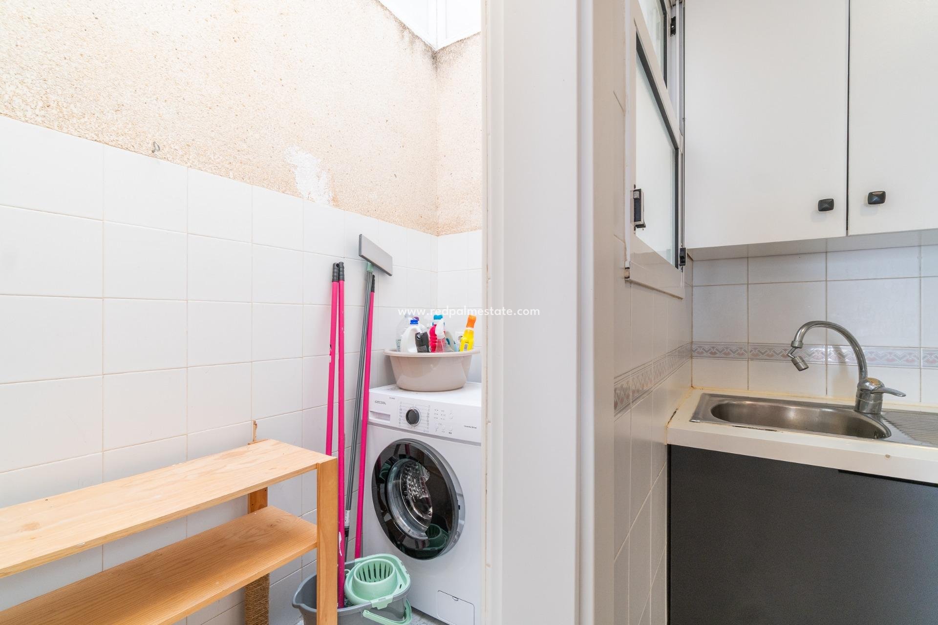 - Apartamento -
Orihuela Costa - Playa Flamenca