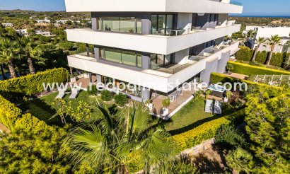 Apartamento - Reventa - Las Colinas Golf - Las Colinas Golf