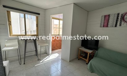 Apartamento - Reventa - Torrevieja -
                Centro Torrevieja