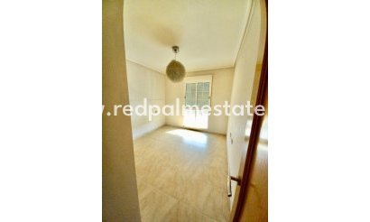 Apartment - Resale -
            Almoradí - MR2-88812