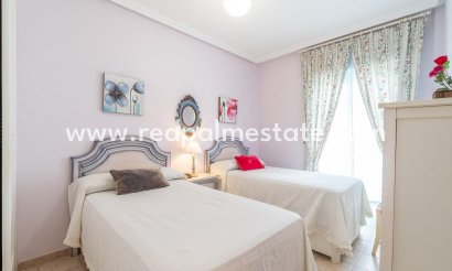 Apartment - Resale - Orihuela Costa - La Zenia