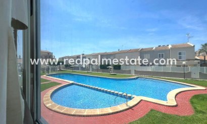 Apartment - Resale - Torrevieja - Aguas nuevas 1