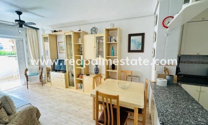 Apartmentos - Reventa - Torrevieja - Urbanización San Luis