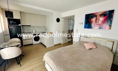 Apartments - Resale - Torrevieja - Playa de los Locos