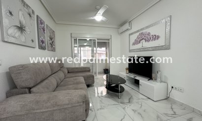 Apartments - Resale - Torrevieja - Torrevieja