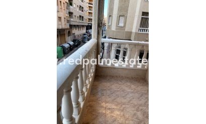 Apartments - Resale - Torrevieja - Torrevieja