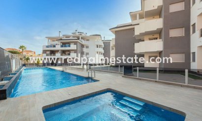 Appartement - Herverkoop -
            Orihuela Costa - CW-47781