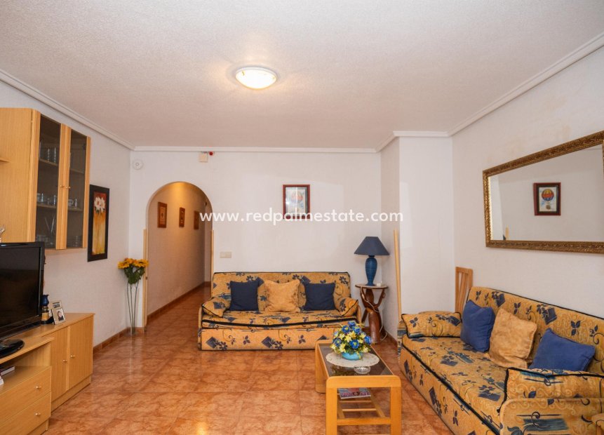 Återförsäljning - Apartamento -
Torrevieja - Center