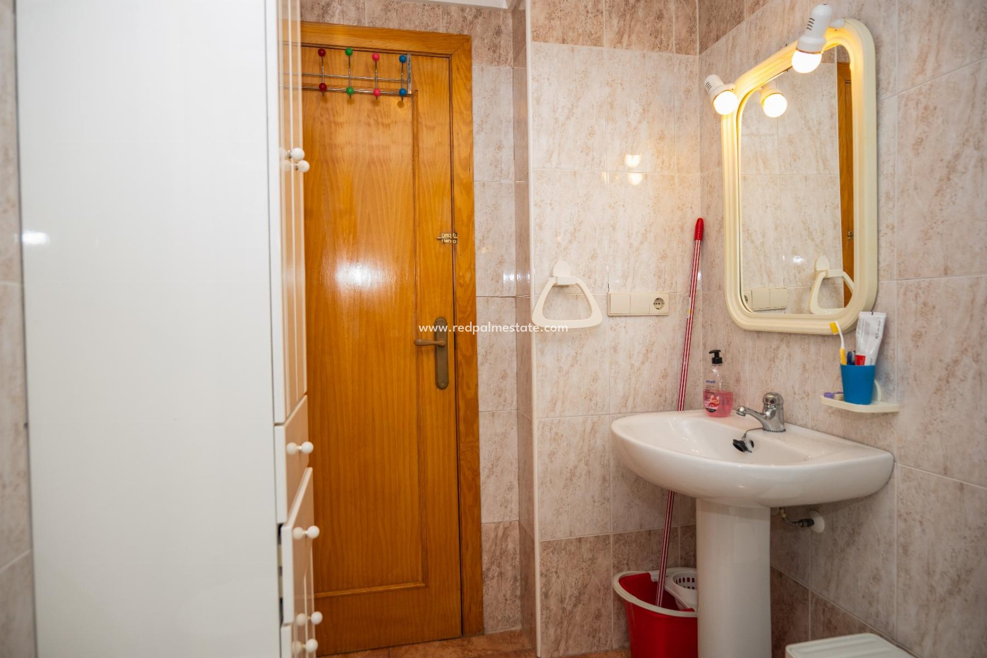 Återförsäljning - Apartamento -
Torrevieja - Center