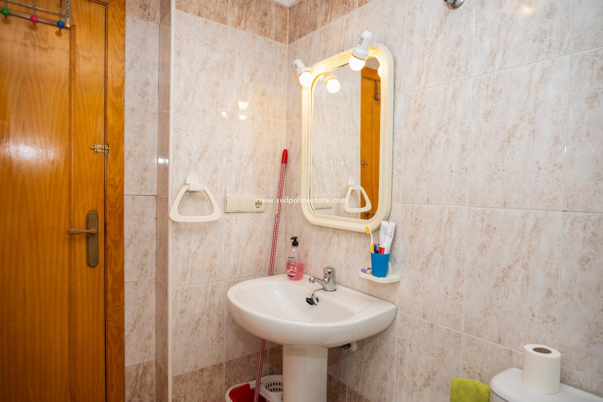 Återförsäljning - Apartamento -
Torrevieja - Center