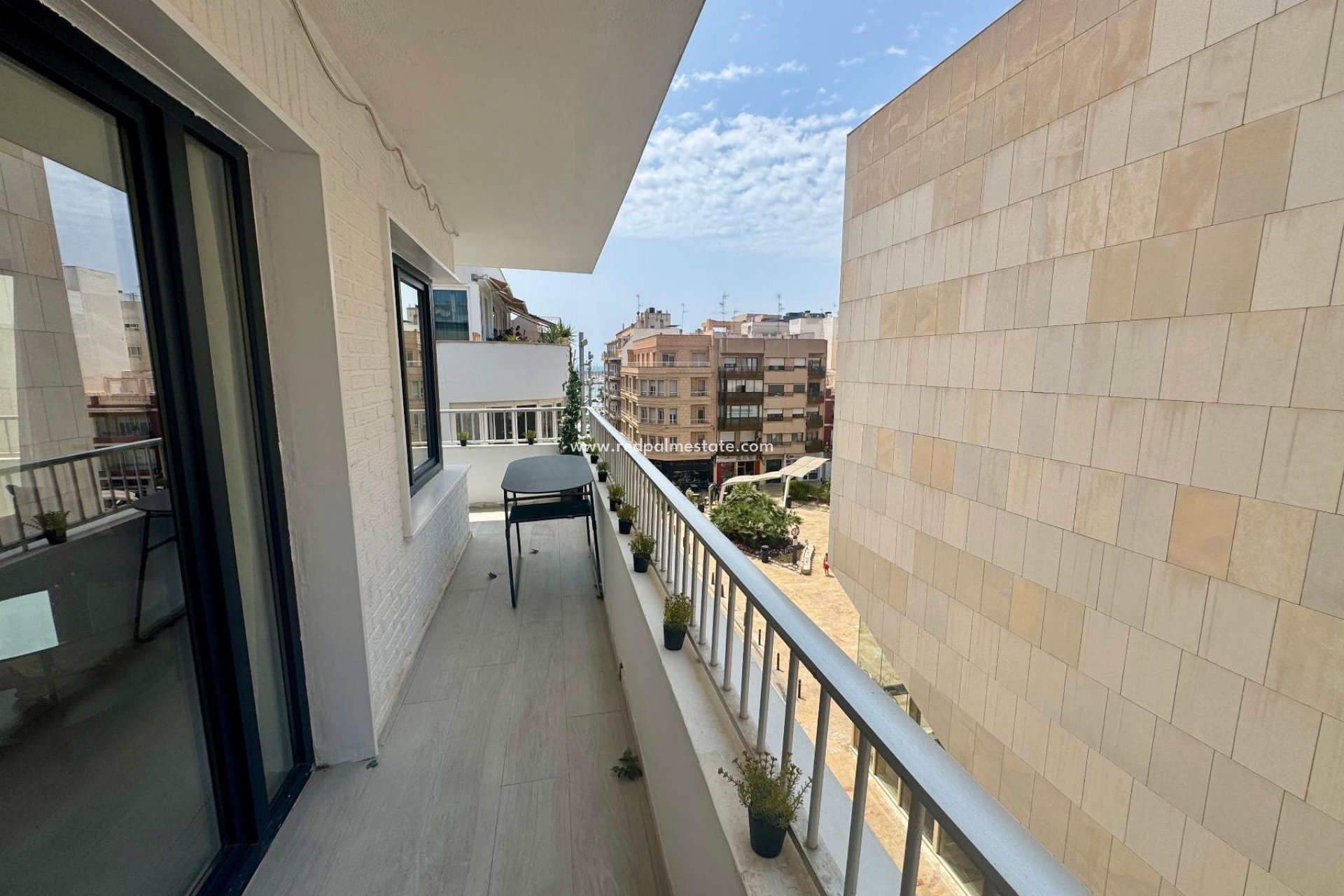 Återförsäljning - Apartamento -
Torrevieja - Centro Torrevieja