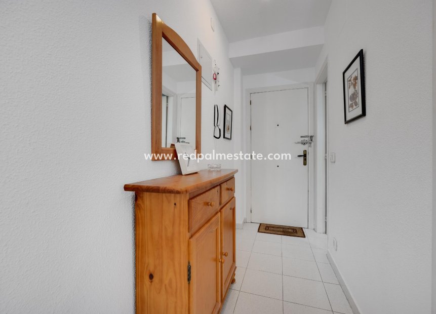 Återförsäljning - Apartamento -
Torrevieja - El Acequión - Los Náufragos