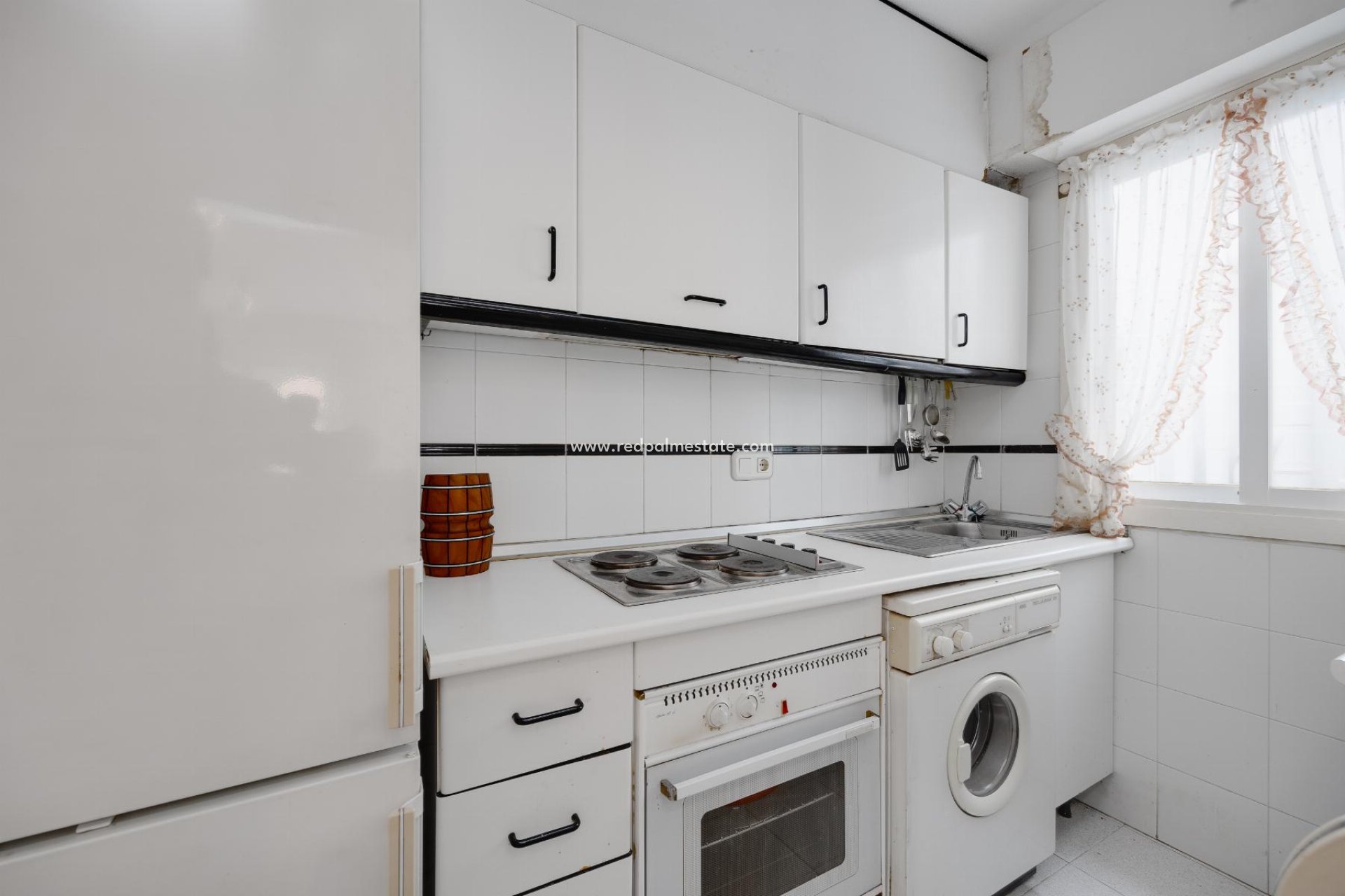 Återförsäljning - Apartamento -
Torrevieja - El Acequión - Los Náufragos