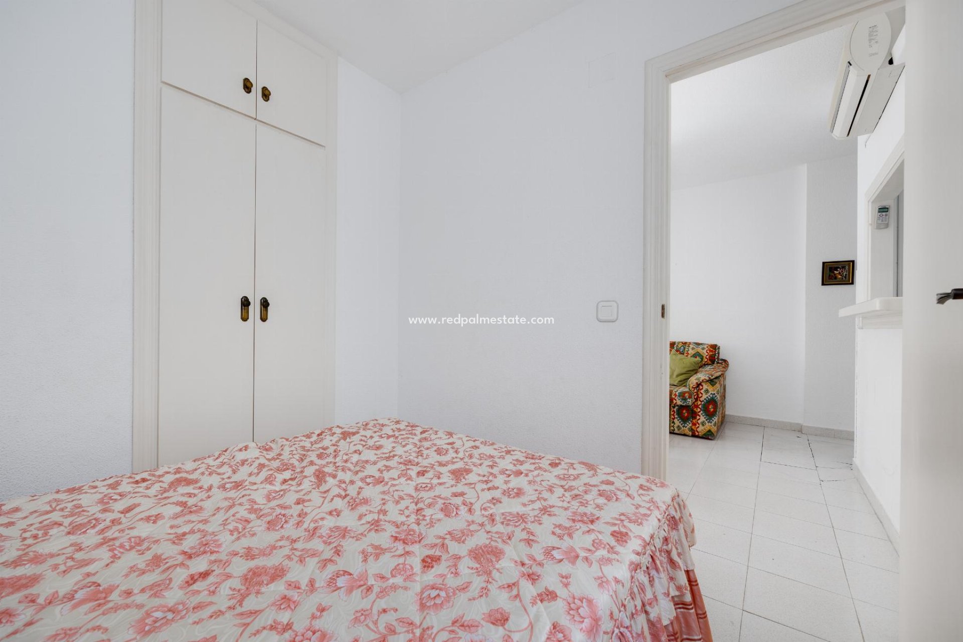 Återförsäljning - Apartamento -
Torrevieja - El Acequión - Los Náufragos