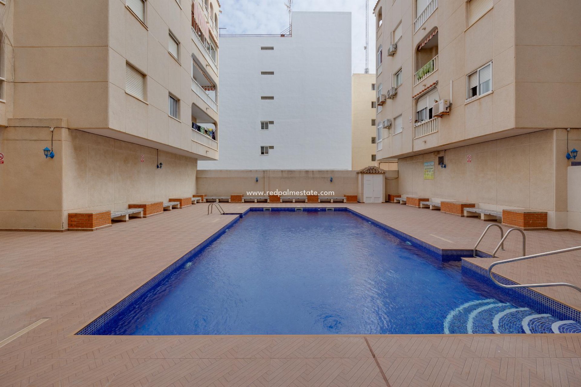 Återförsäljning - Apartamento -
Torrevieja - El Acequión - Los Náufragos