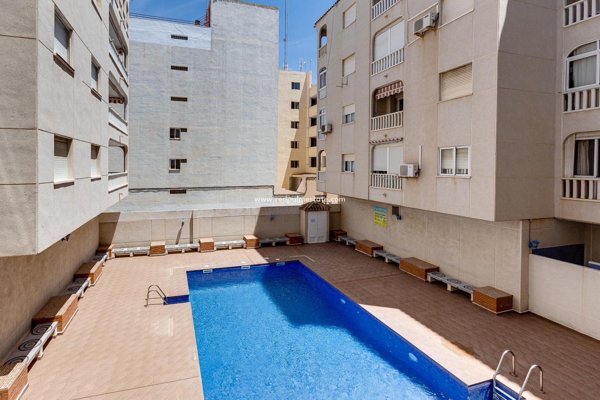 Återförsäljning - Apartamento -
Torrevieja - El Acequión - Los Náufragos