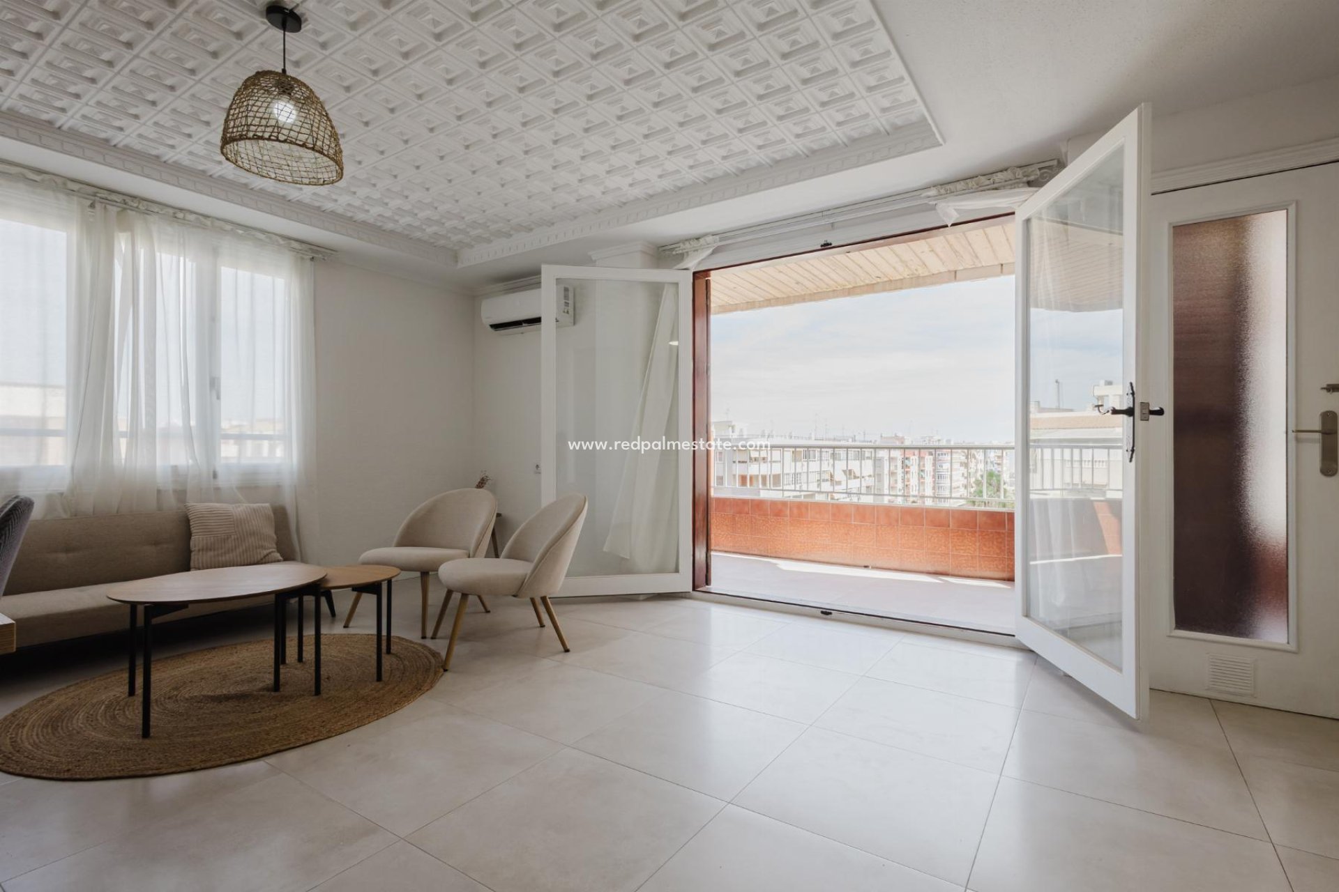 Återförsäljning - Apartamento -
Torrevieja - El Acequión - Los Náufragos