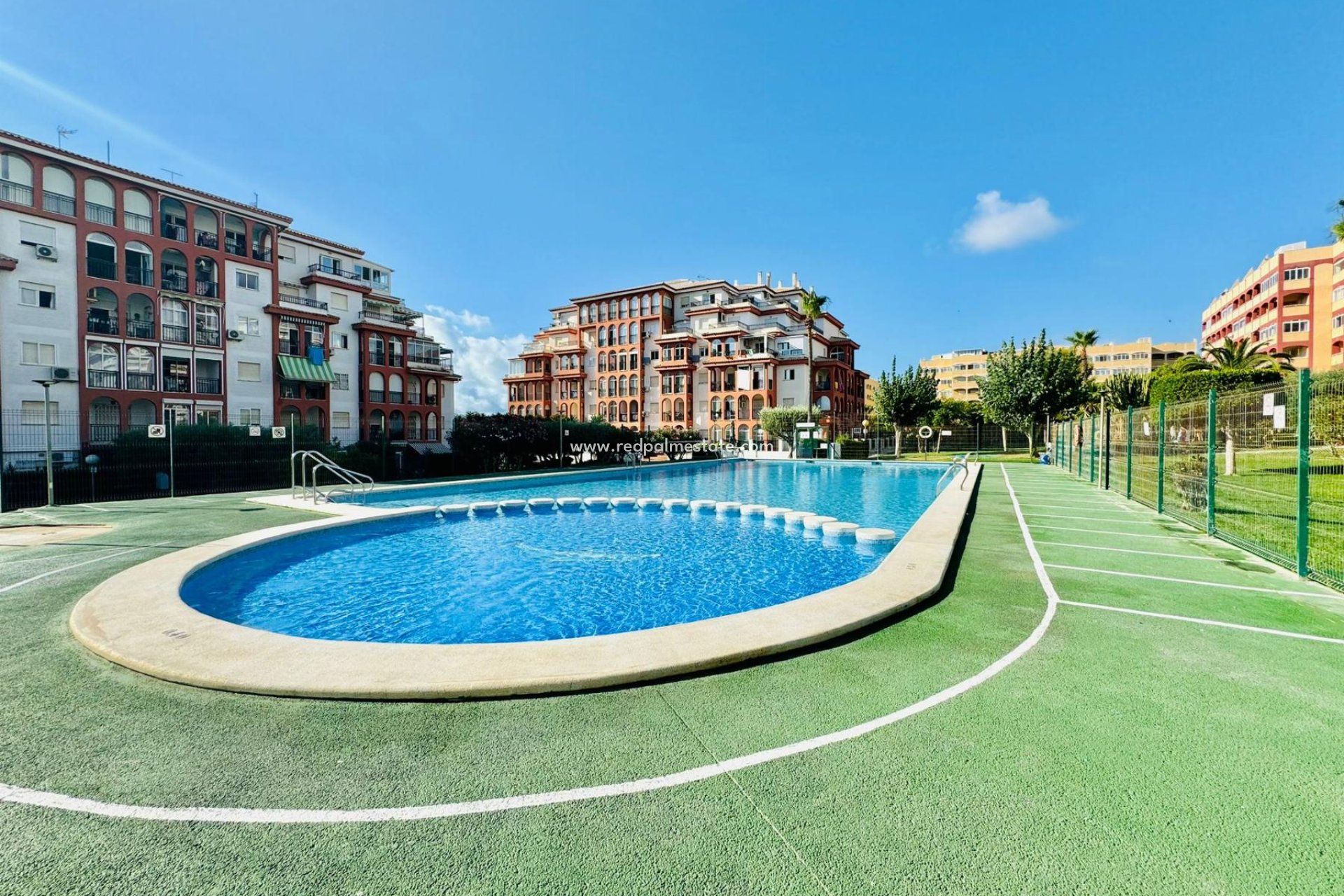 Återförsäljning - Apartamento -
Torrevieja - La Mata