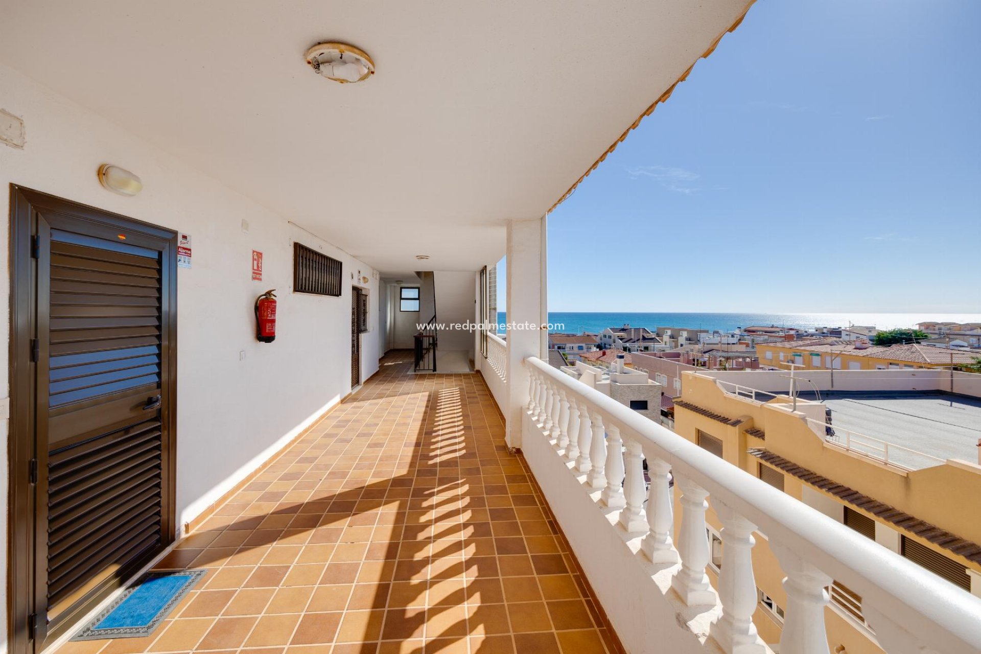 Återförsäljning - Apartamento -
Torrevieja - La Mata