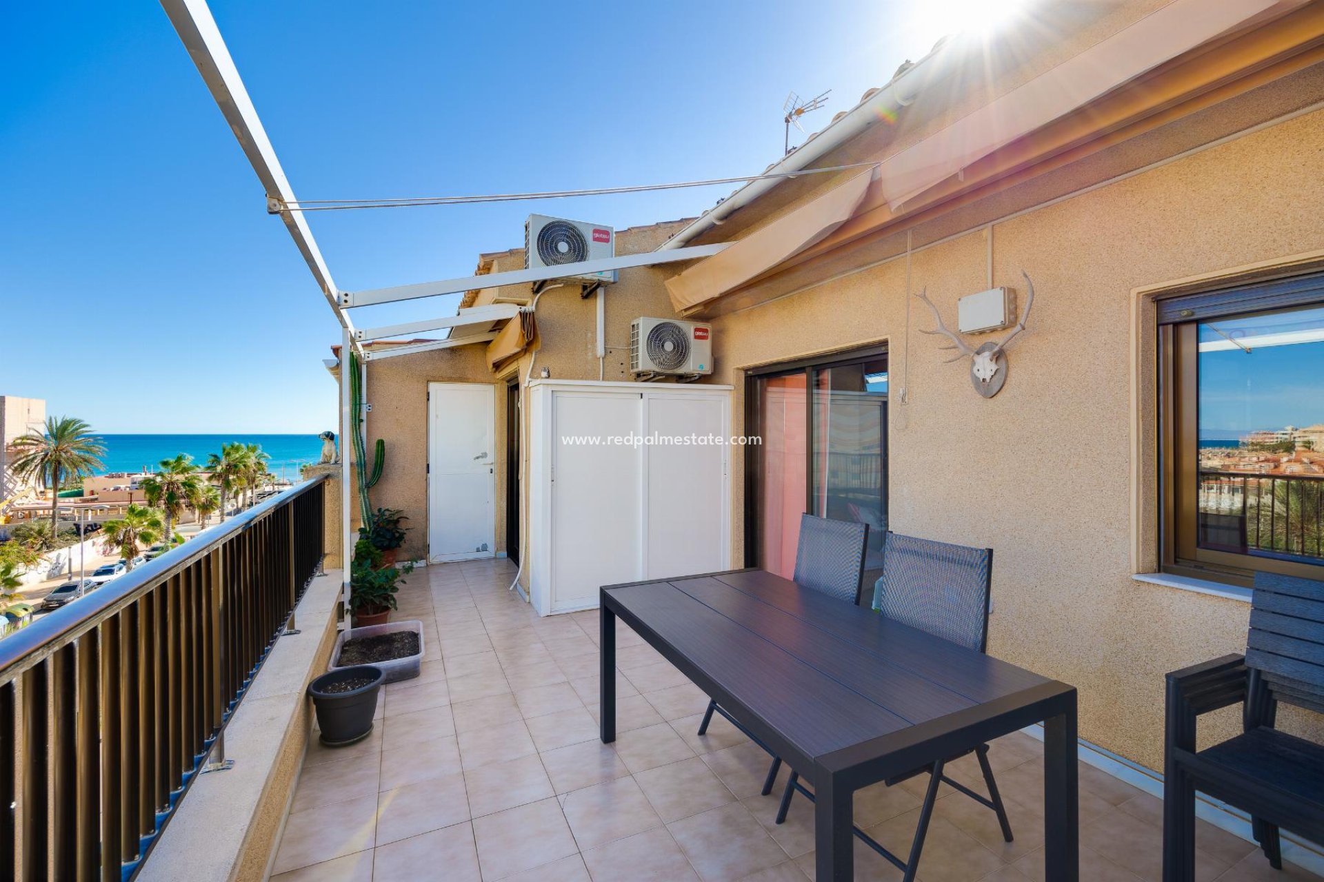 Återförsäljning - Apartamento -
Torrevieja - La Mata