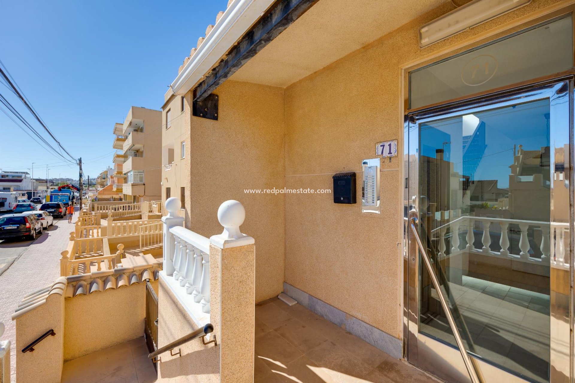 Återförsäljning - Apartamento -
Torrevieja - La Mata