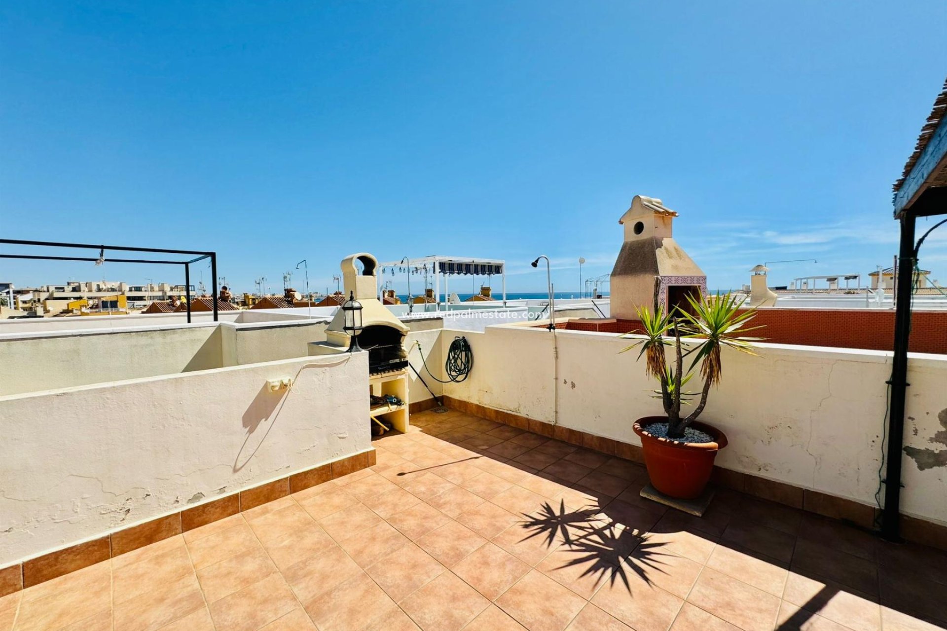 Återförsäljning - Apartamento -
Torrevieja - La Veleta