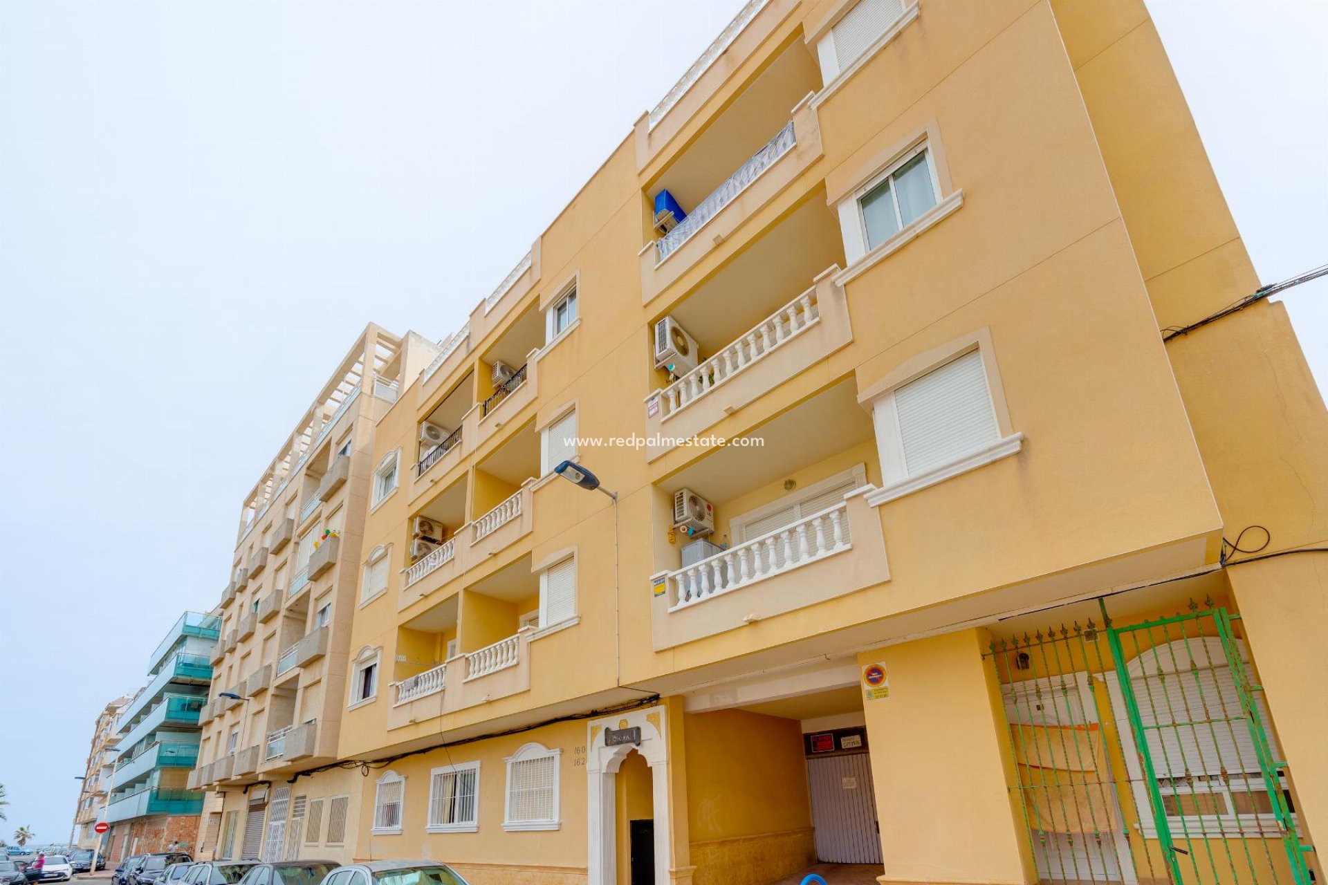 Återförsäljning - Apartamento -
Torrevieja - Playa de Los Locos-Curva del Palangre