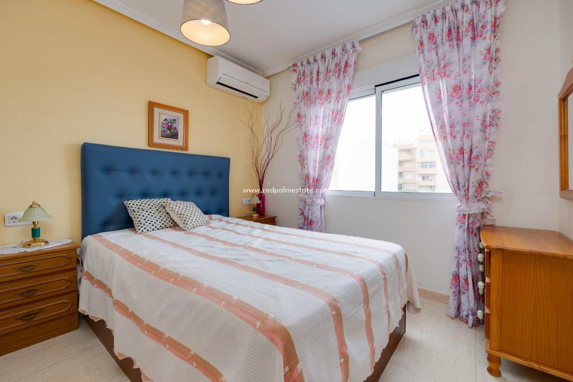 Återförsäljning - Apartamento -
Torrevieja - Playa de Los Locos-Curva del Palangre