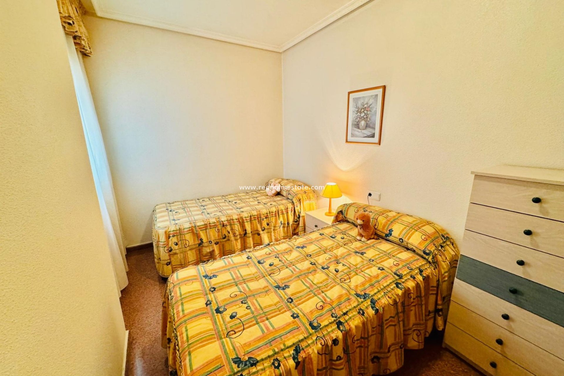 Återförsäljning - Apartamento -
Torrevieja - Playa del Acequión