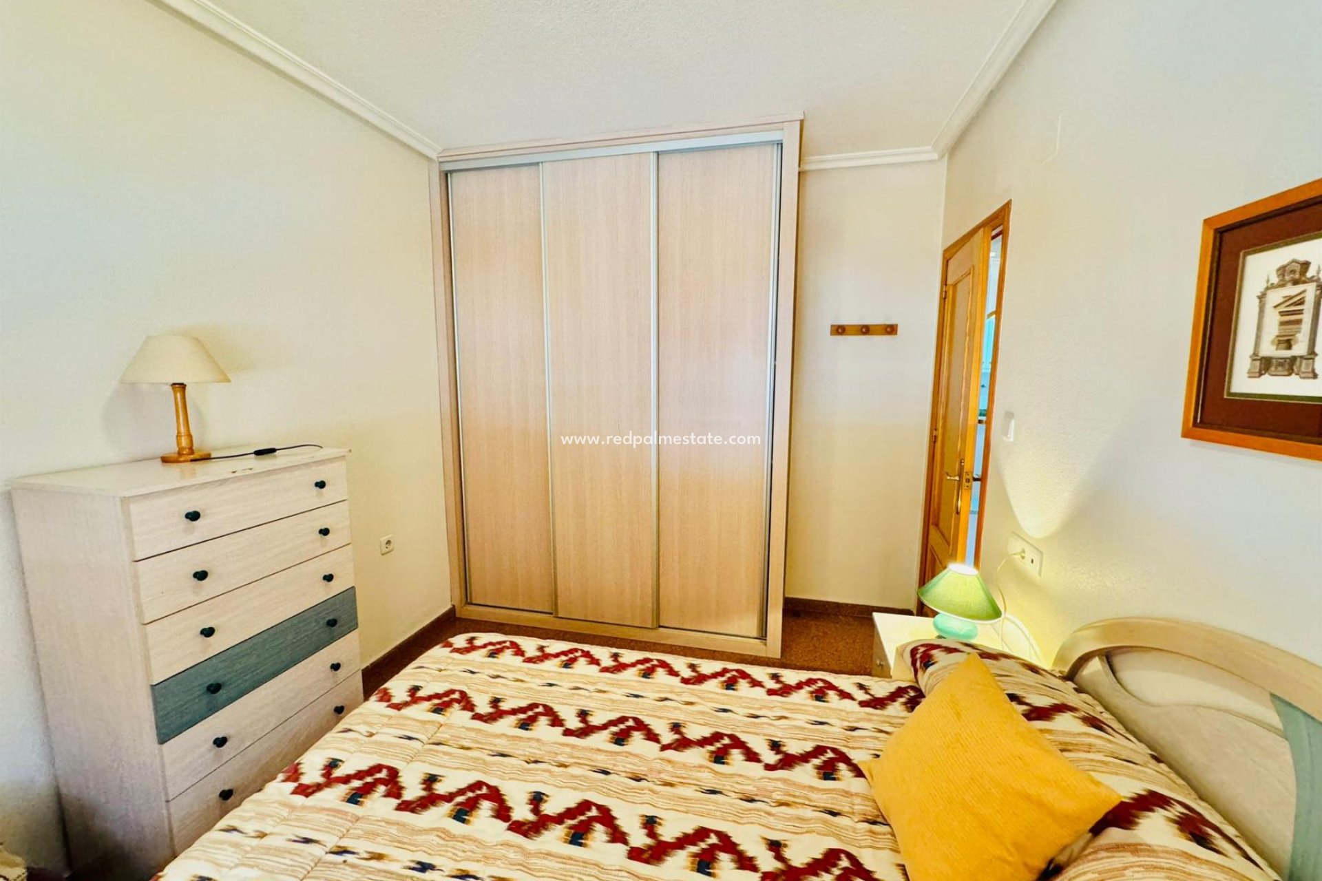 Återförsäljning - Apartamento -
Torrevieja - Playa del Acequión