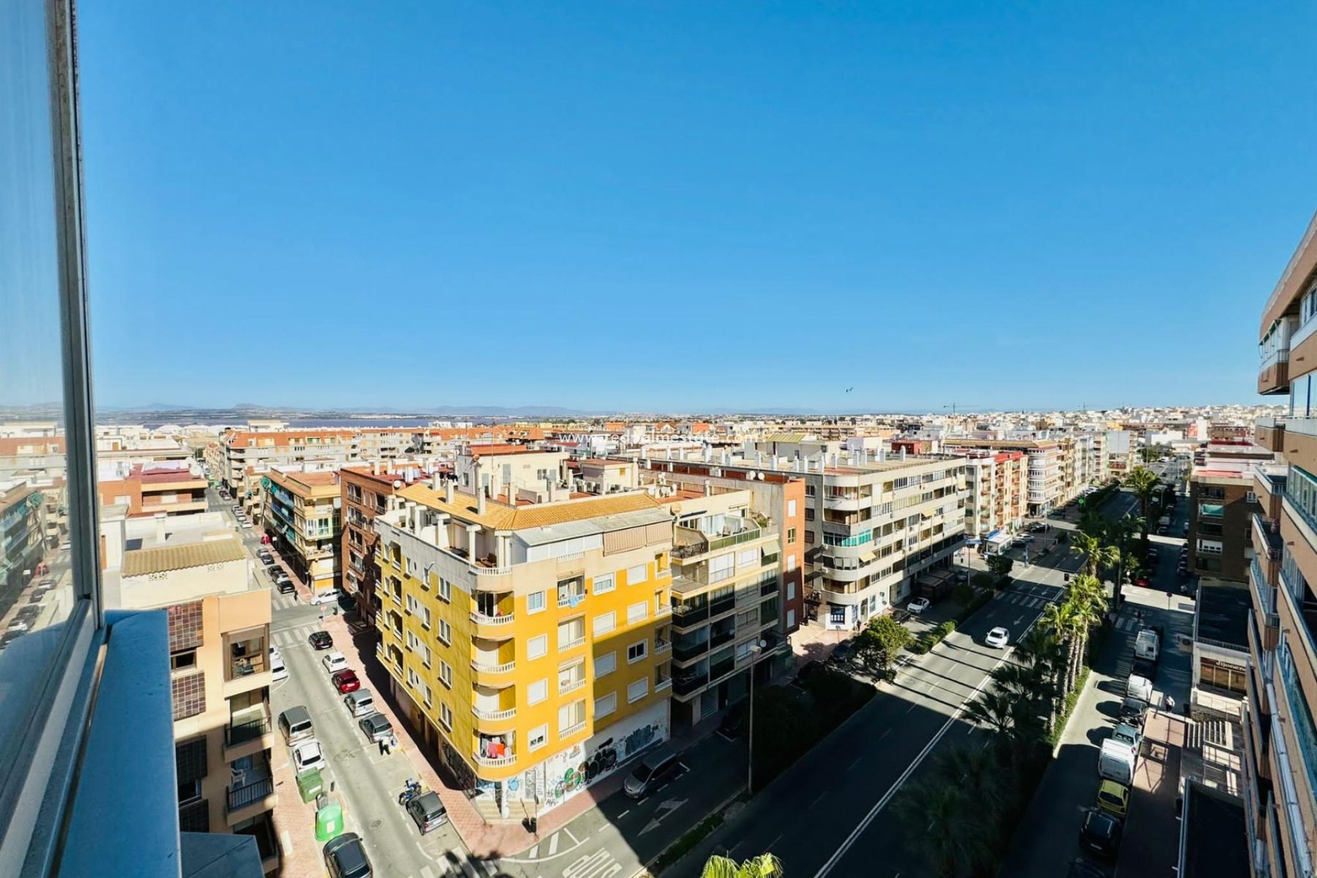 Återförsäljning - Apartamento -
Torrevieja - Playa del Acequión