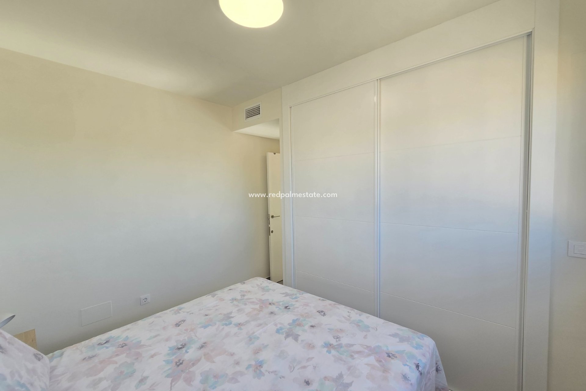 Återförsäljning - Apartment / Flat * -
Orihuela Costa * - Villamartín *