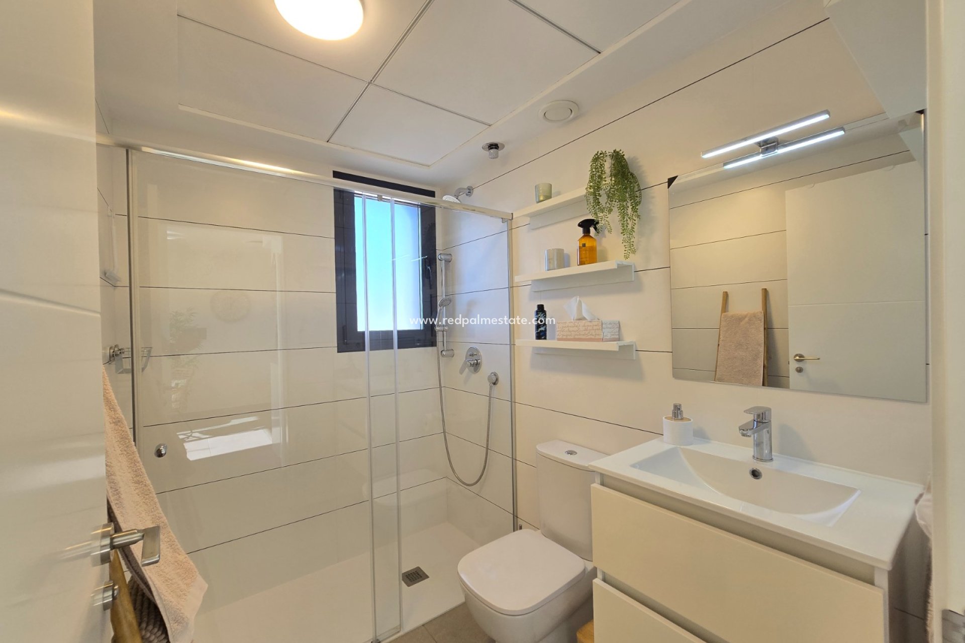 Återförsäljning - Apartment / Flat * -
Orihuela Costa * - Villamartín *