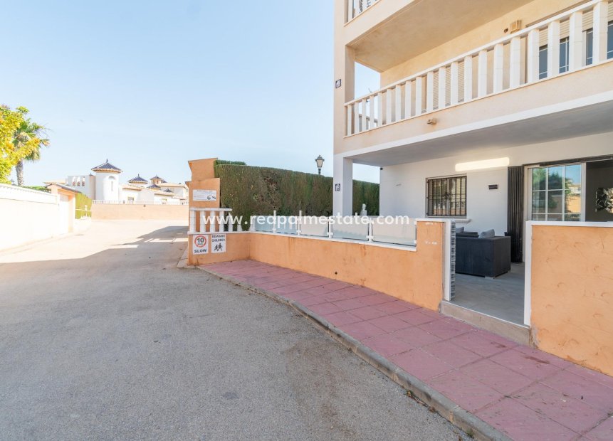 Återförsäljning - Bottenvåning -
Orihuela Costa - Lomas de Cabo Roig