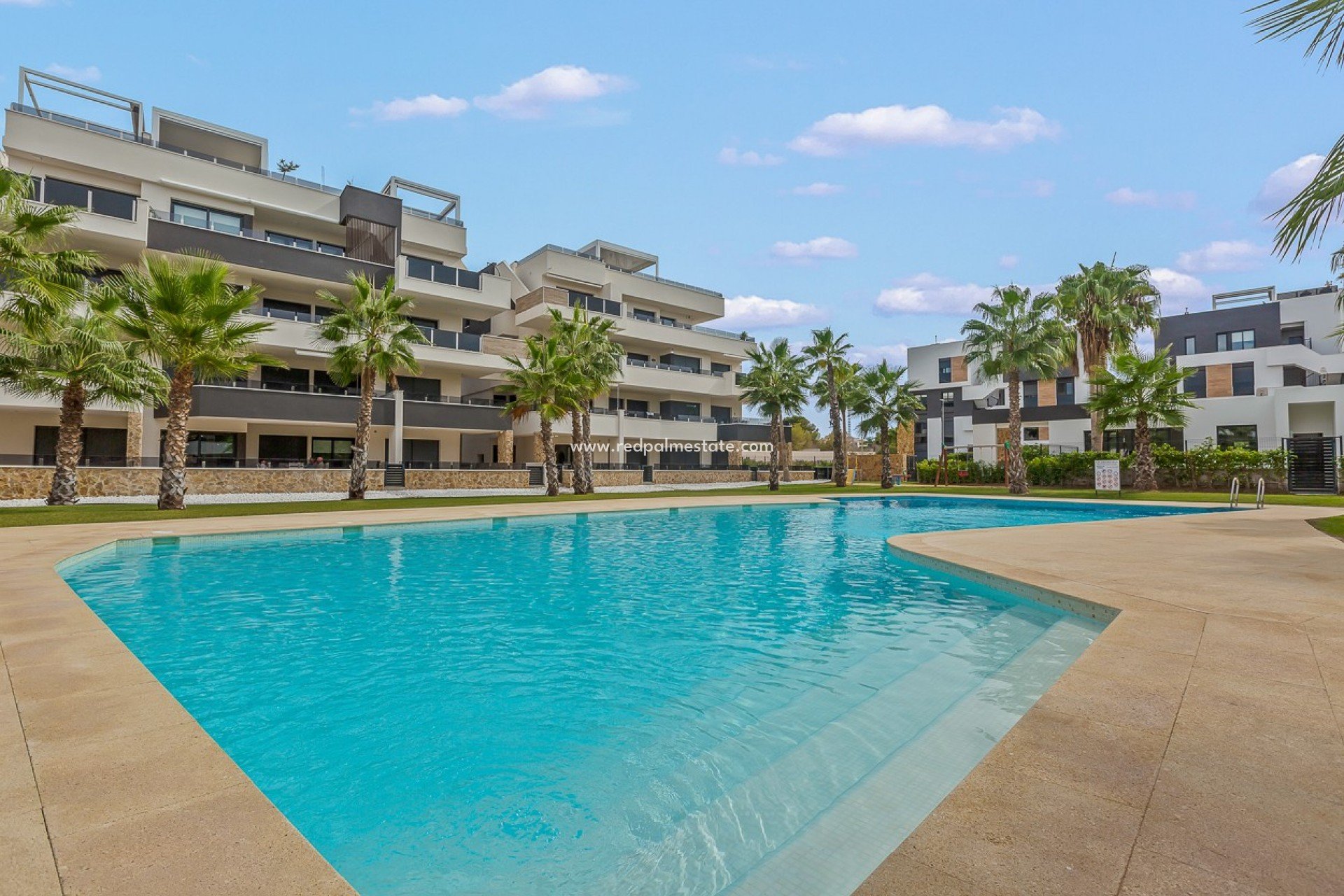 Återförsäljning - Bottenvåning -
Torrevieja - Los Balcones - Los Altos del Edén