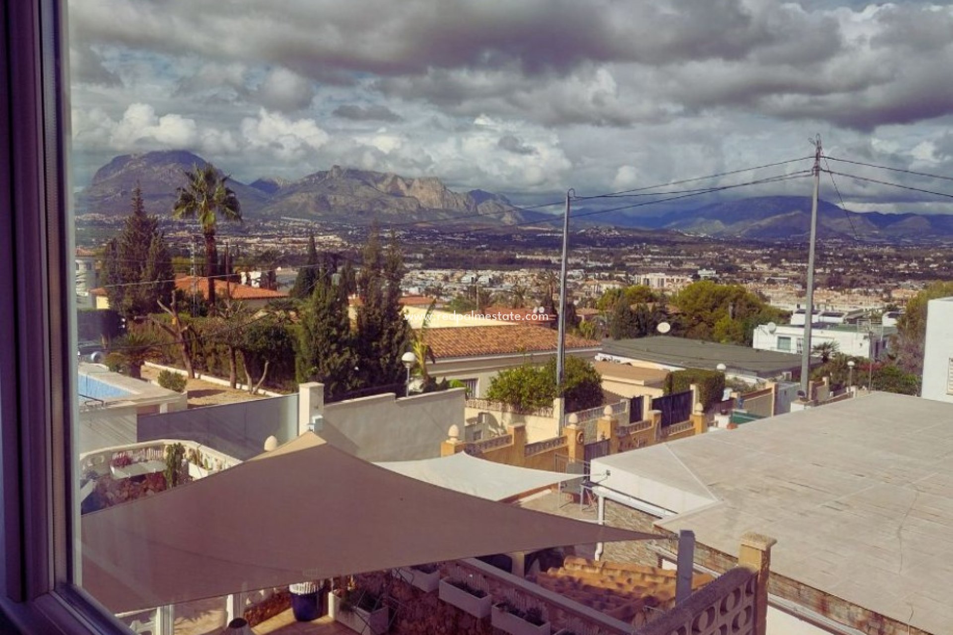 Återförsäljning - Bungalow -
Albir - Costa Blanca