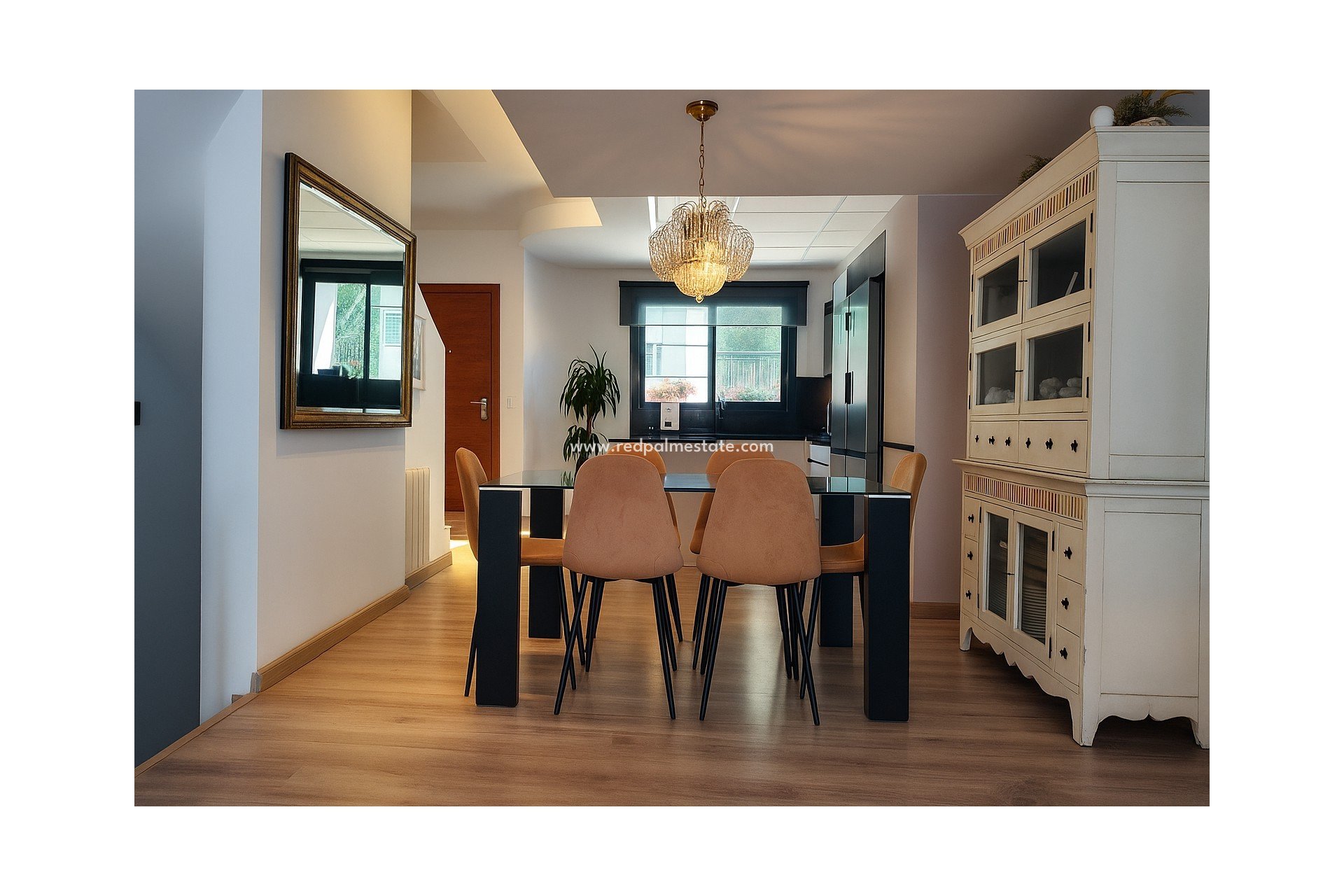 Återförsäljning - Bungalow -
Alicante - Lloixa