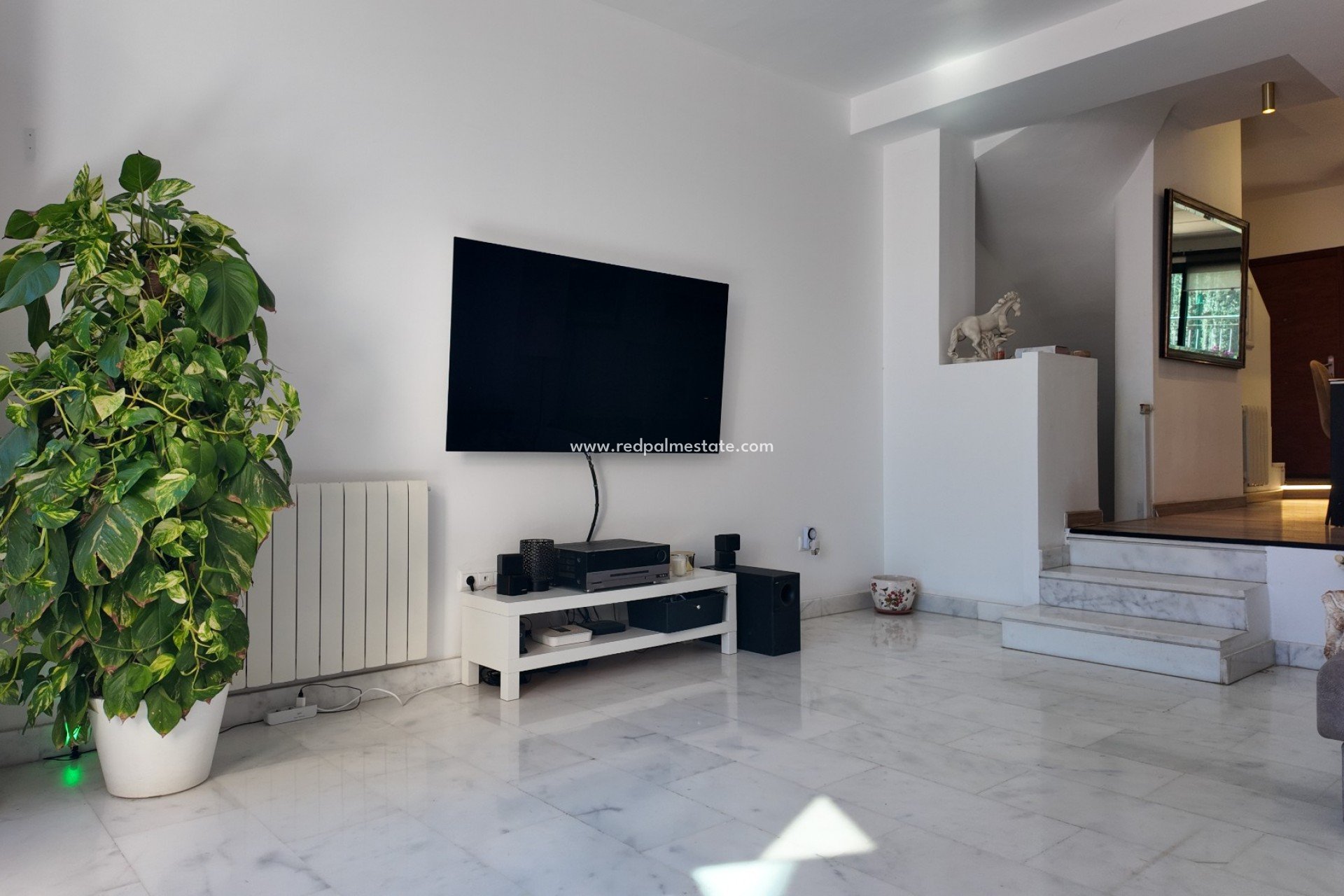 Återförsäljning - Bungalow -
Alicante - Lloixa