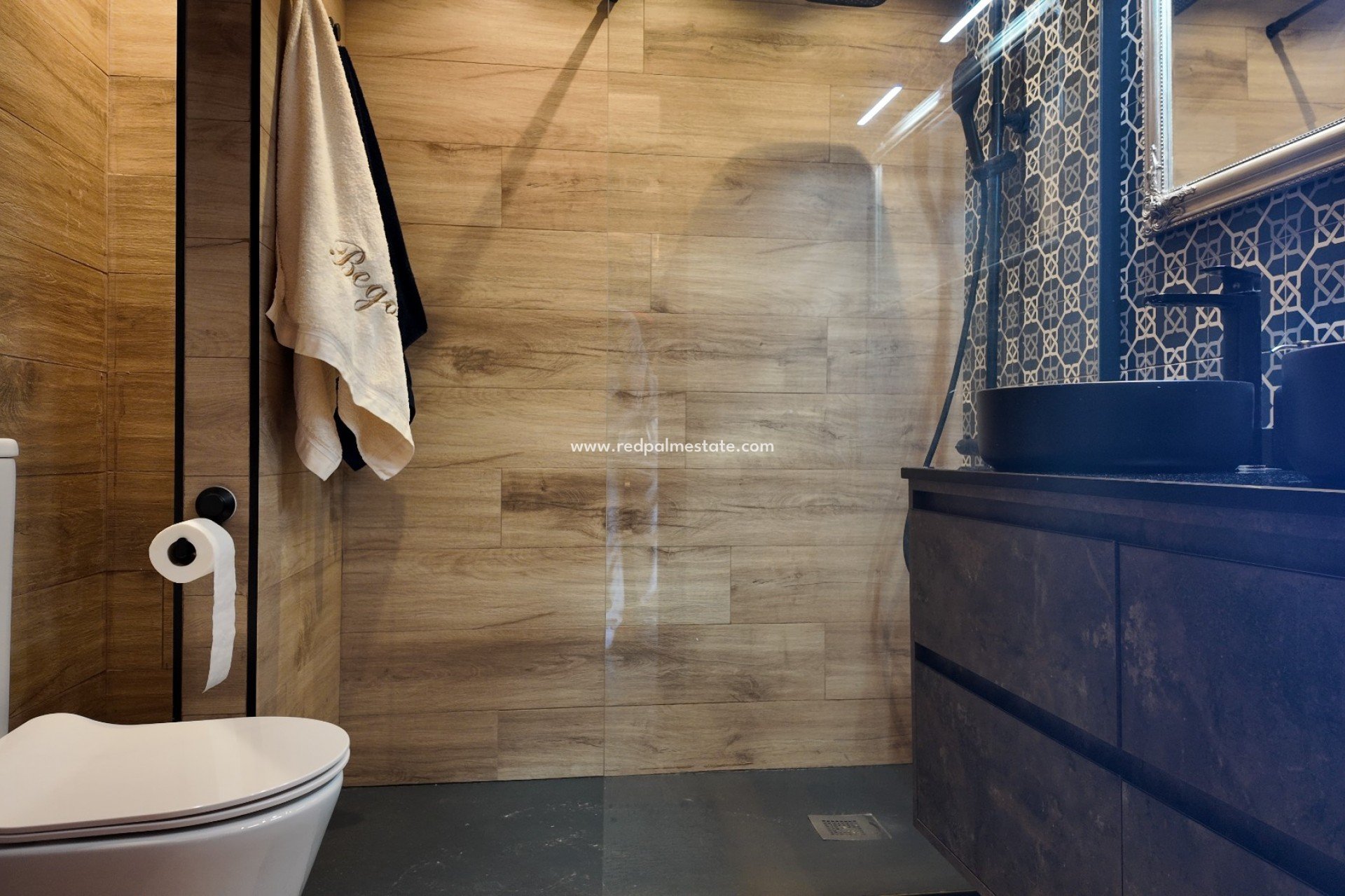 Återförsäljning - Bungalow -
Alicante - Lloixa