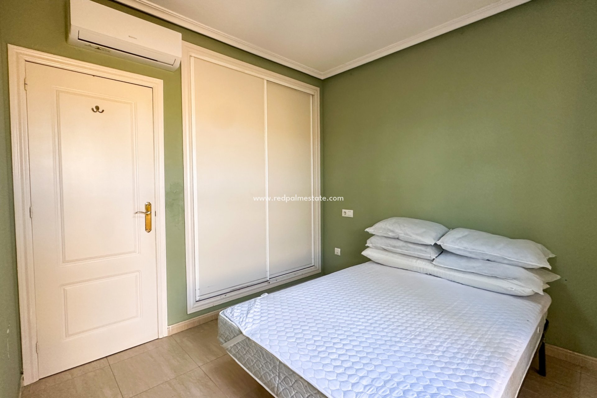 Återförsäljning - Bungalow -
Daya Nueva - Costa Blanca