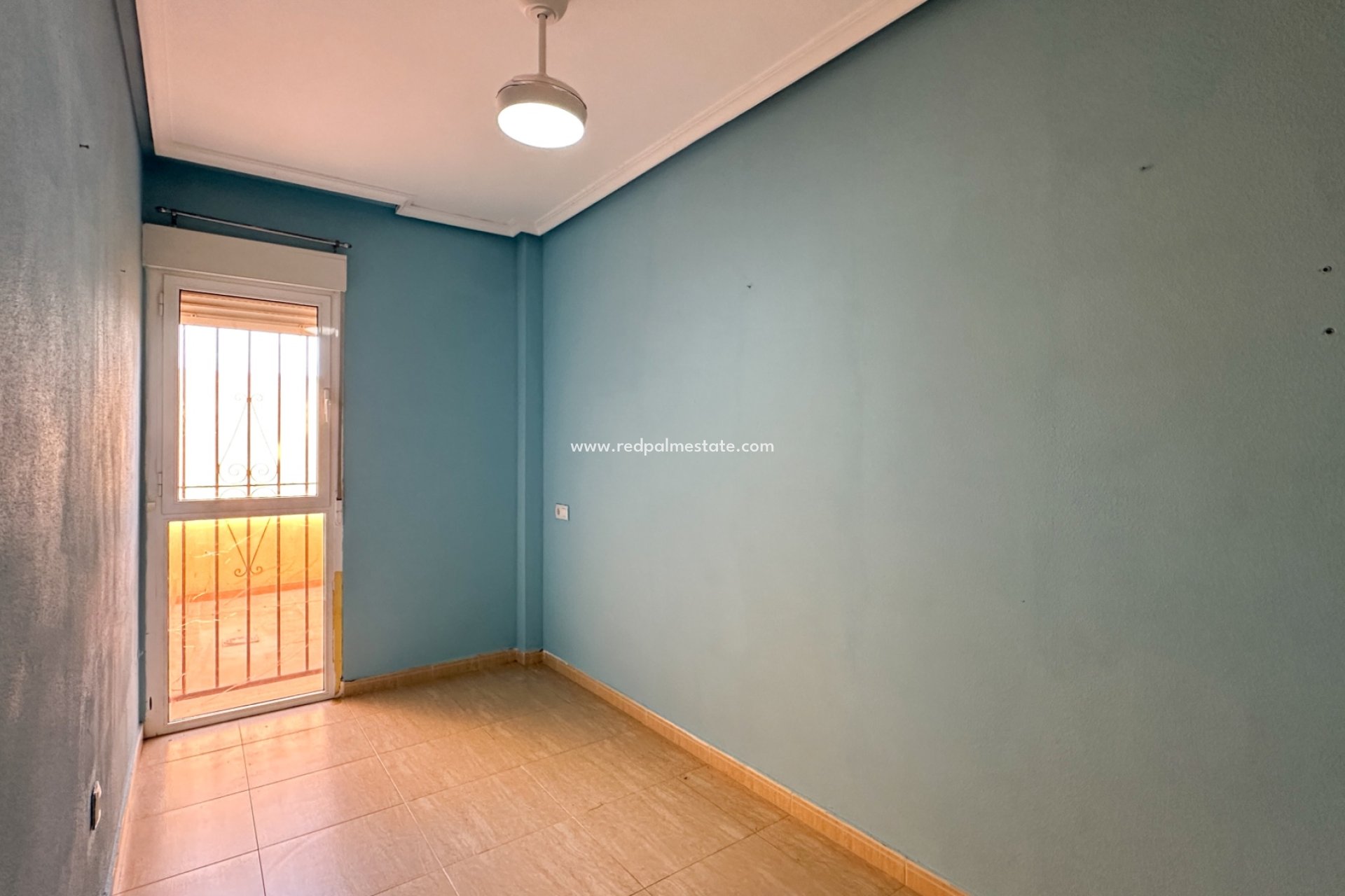 Återförsäljning - Bungalow -
Daya Nueva - Costa Blanca