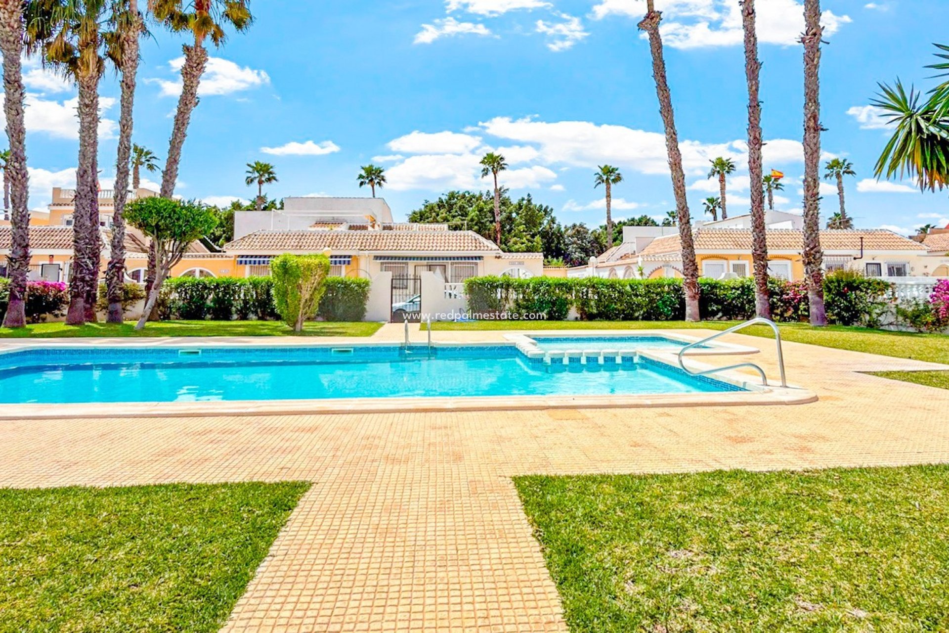 Återförsäljning - Bungalow -
Los Alczares - Los Alcazares