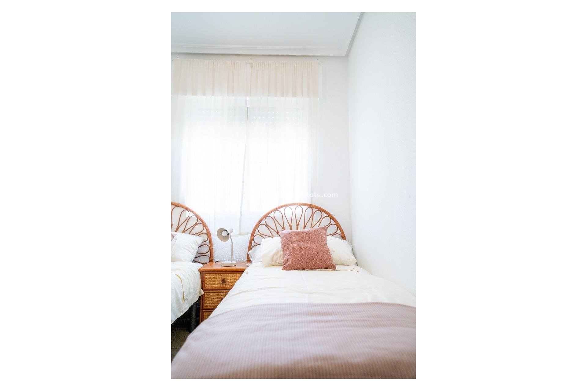 Återförsäljning - Bungalow -
Orihuela Costa - Cabo Roig