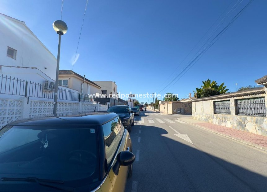 Återförsäljning - Bungalow -
Orihuela Costa - Cabo Roig