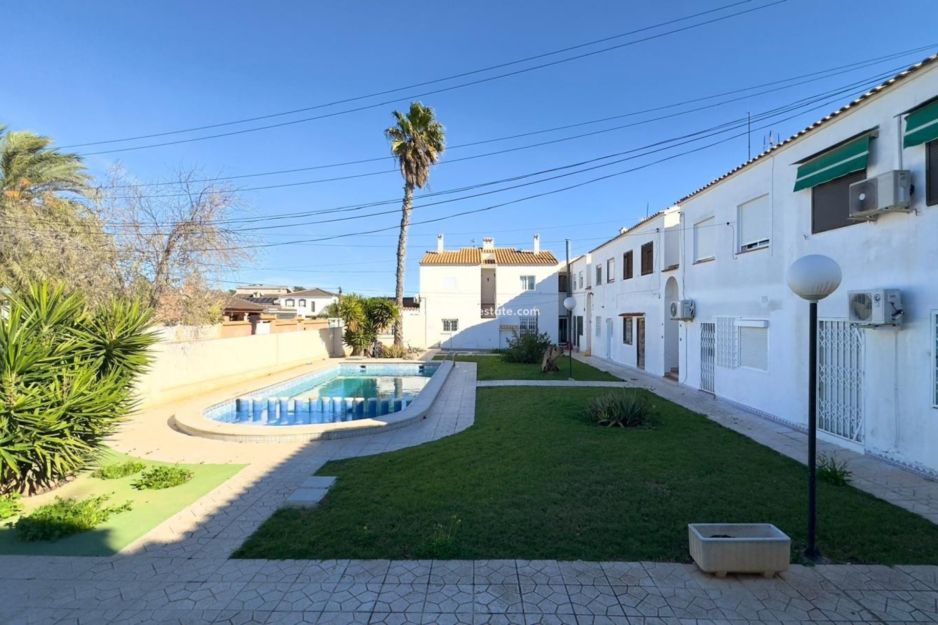 Återförsäljning - Bungalow -
Orihuela Costa - Cabo Roig