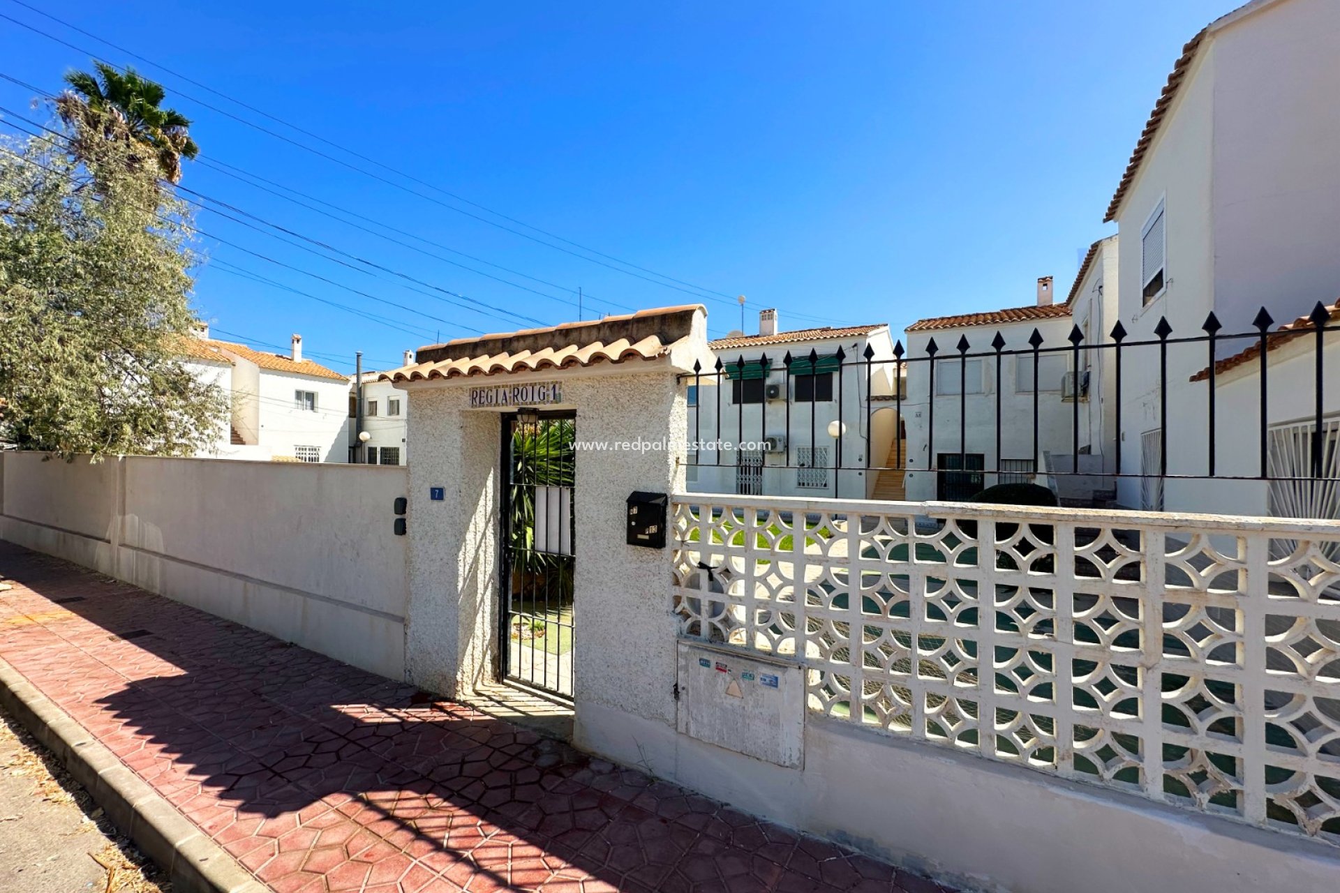 Återförsäljning - Bungalow -
Orihuela Costa - Costa Blanca
