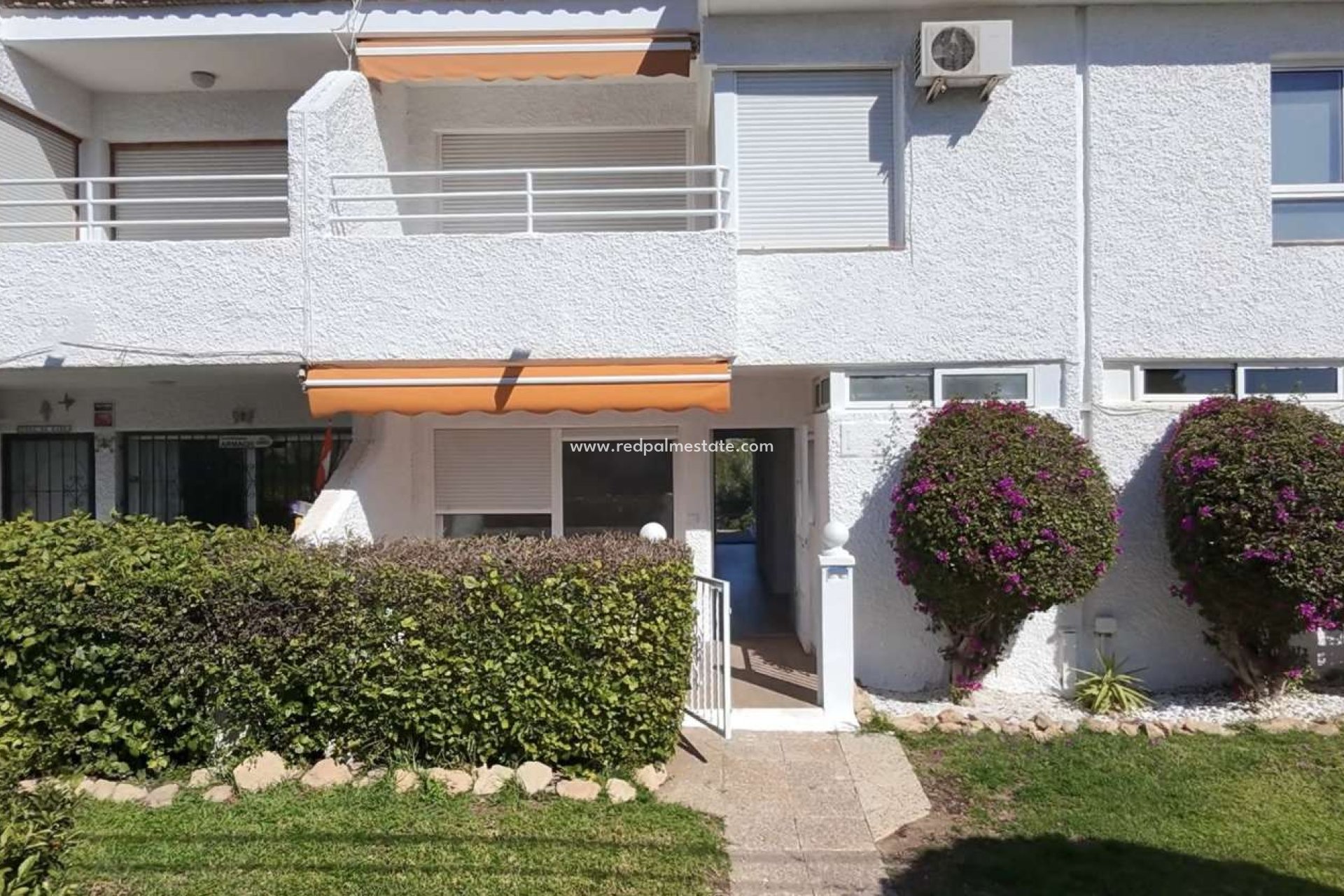 Återförsäljning - Bungalow -
Orihuela Costa - Inland